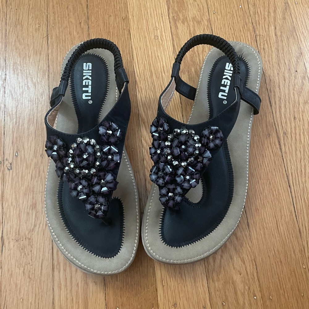 Siketu woman’s sandals size 39 size 8.5